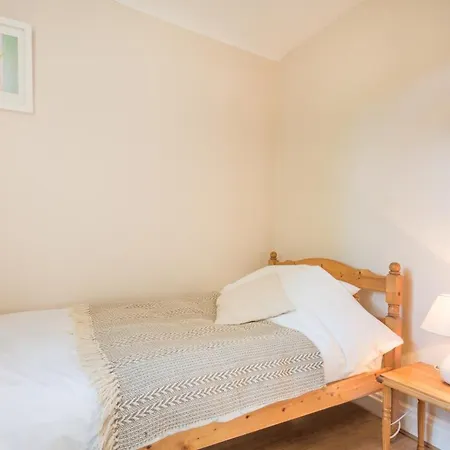 Holiday home 3 Bed In Sz045